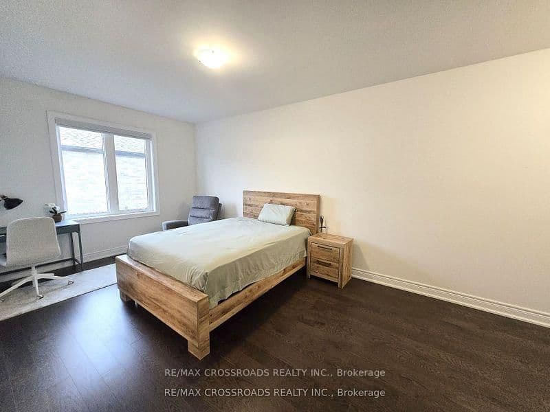 12 SCHMELTZER Crescent thumbnail 10