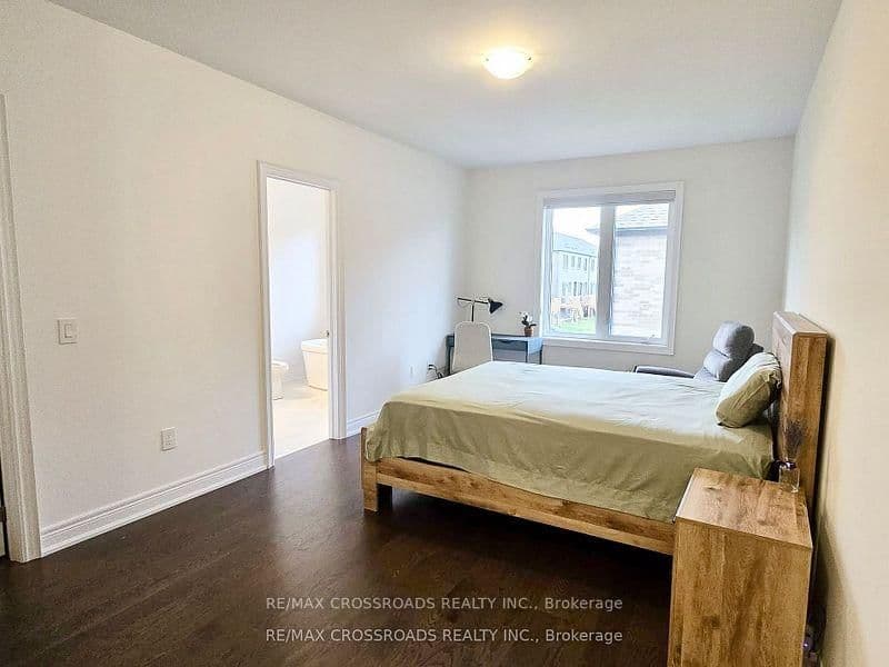 12 SCHMELTZER Crescent thumbnail 11