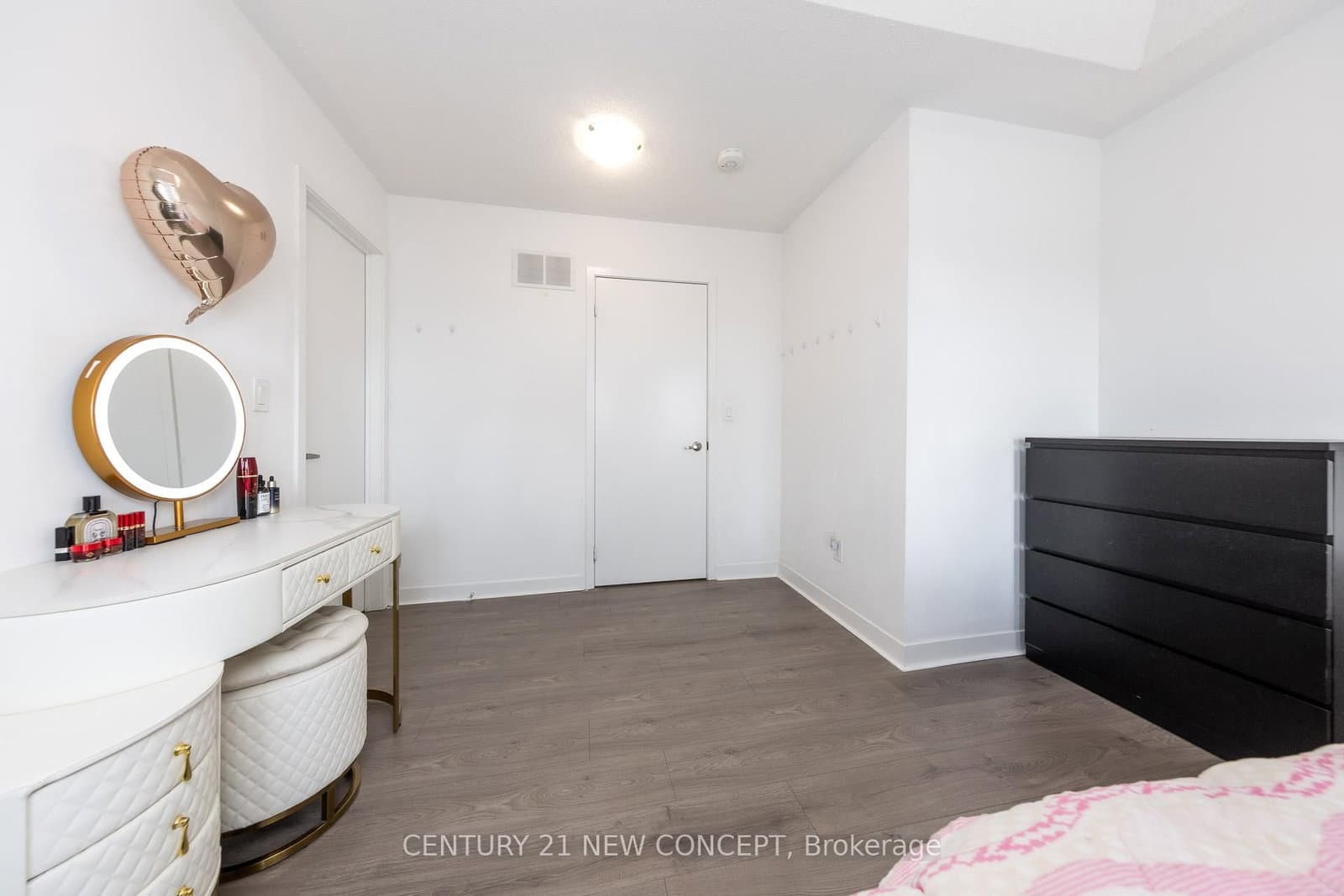 227 Harding Park Street thumbnail 12