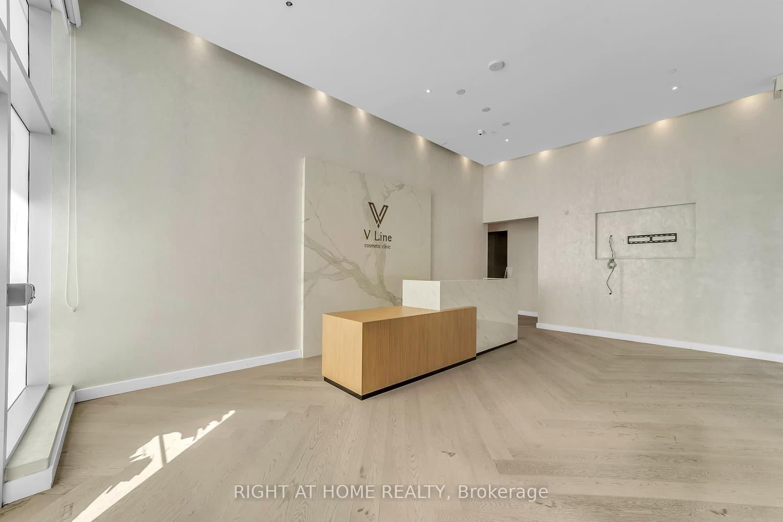 7191 Yonge Street, Unit 115/116 thumbnail 5