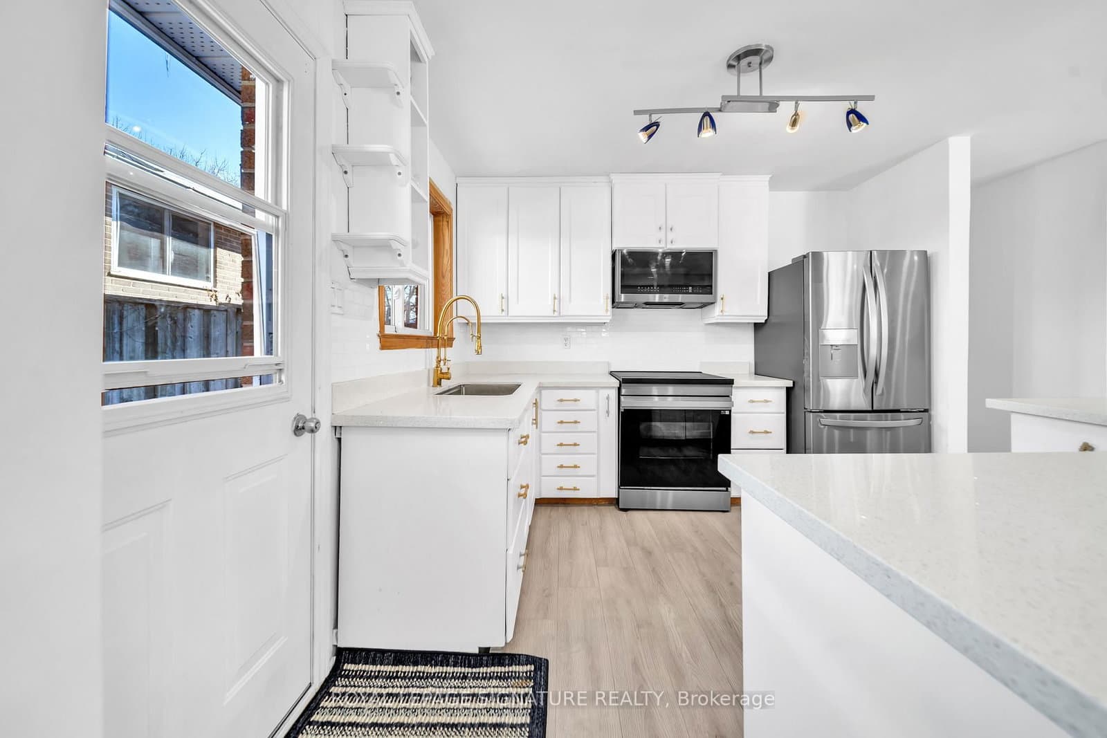 21 Huron Court thumbnail 13