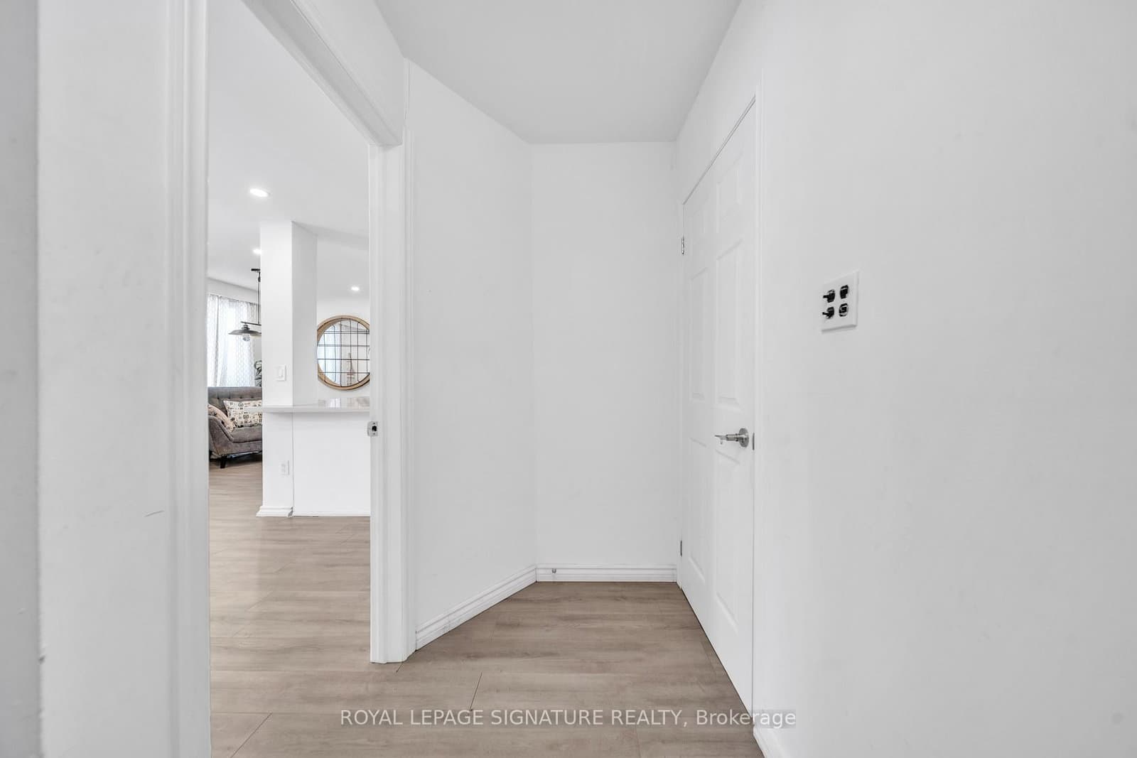 21 Huron Court thumbnail 4