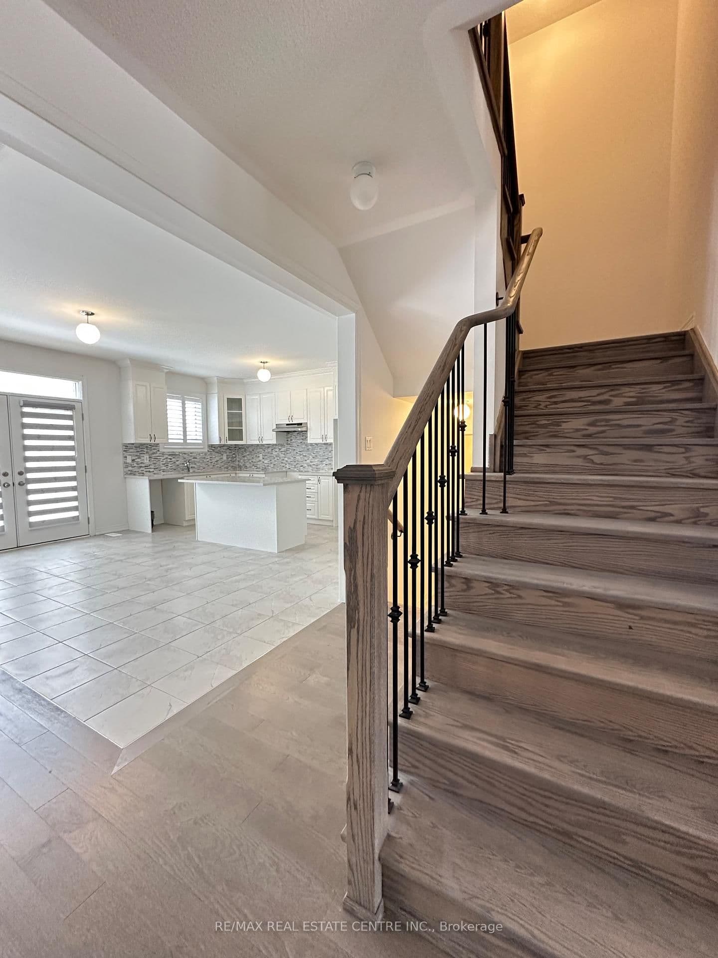 70 Wakefield Boulevard thumbnail 12