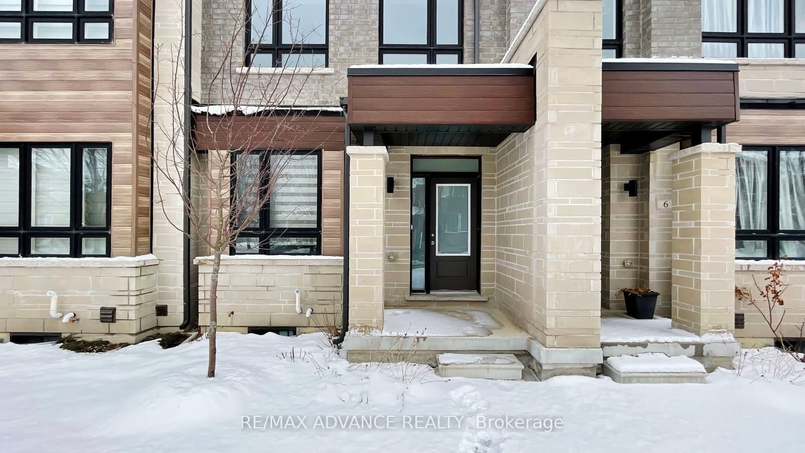 4 Carole Bell Way - Image 1