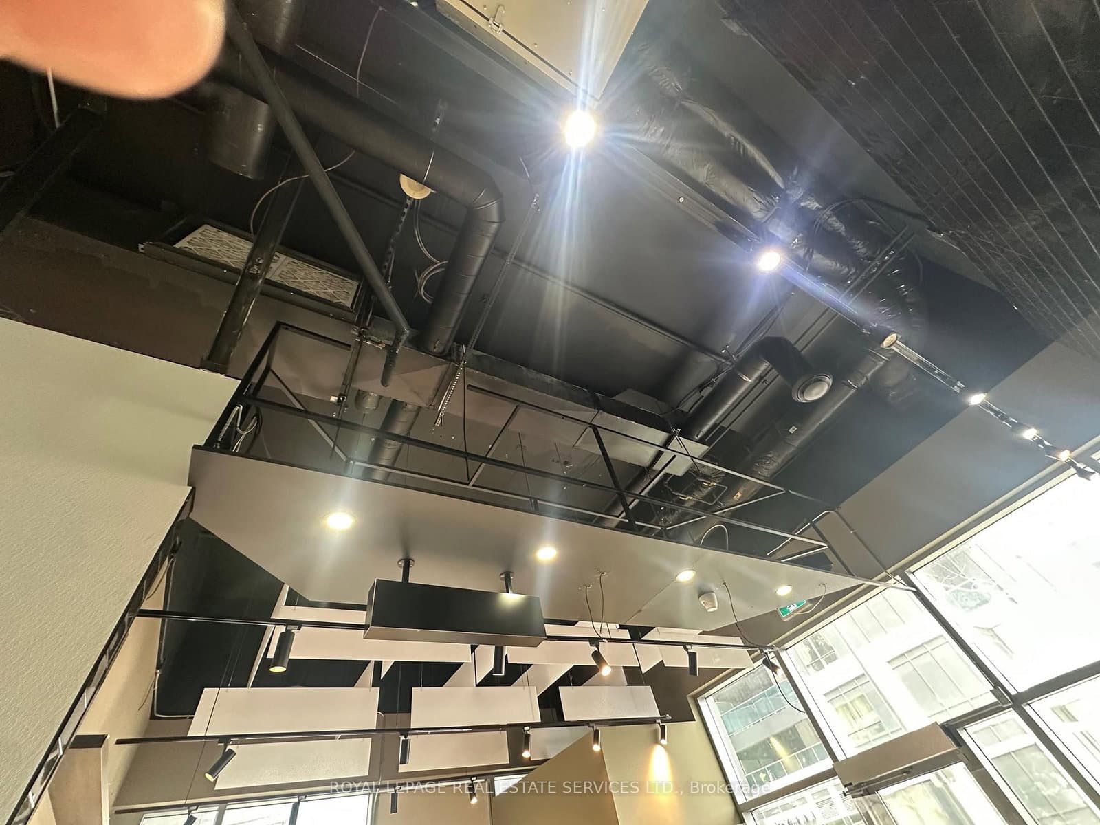 7163 Yonge Street, Unit 101 thumbnail 27