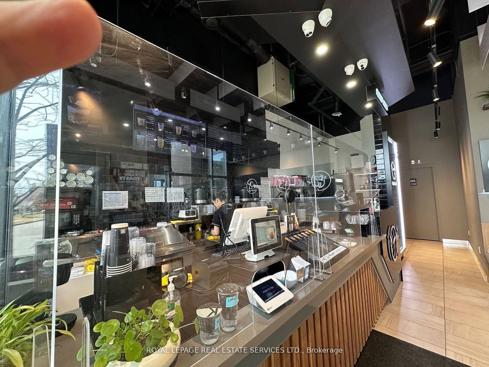7163 Yonge Street, Unit 101 thumbnail 9