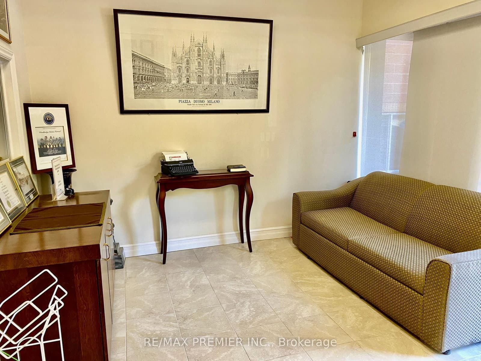 140 Woodbridge Avenue, Unit Au 8 & 9 thumbnail 2