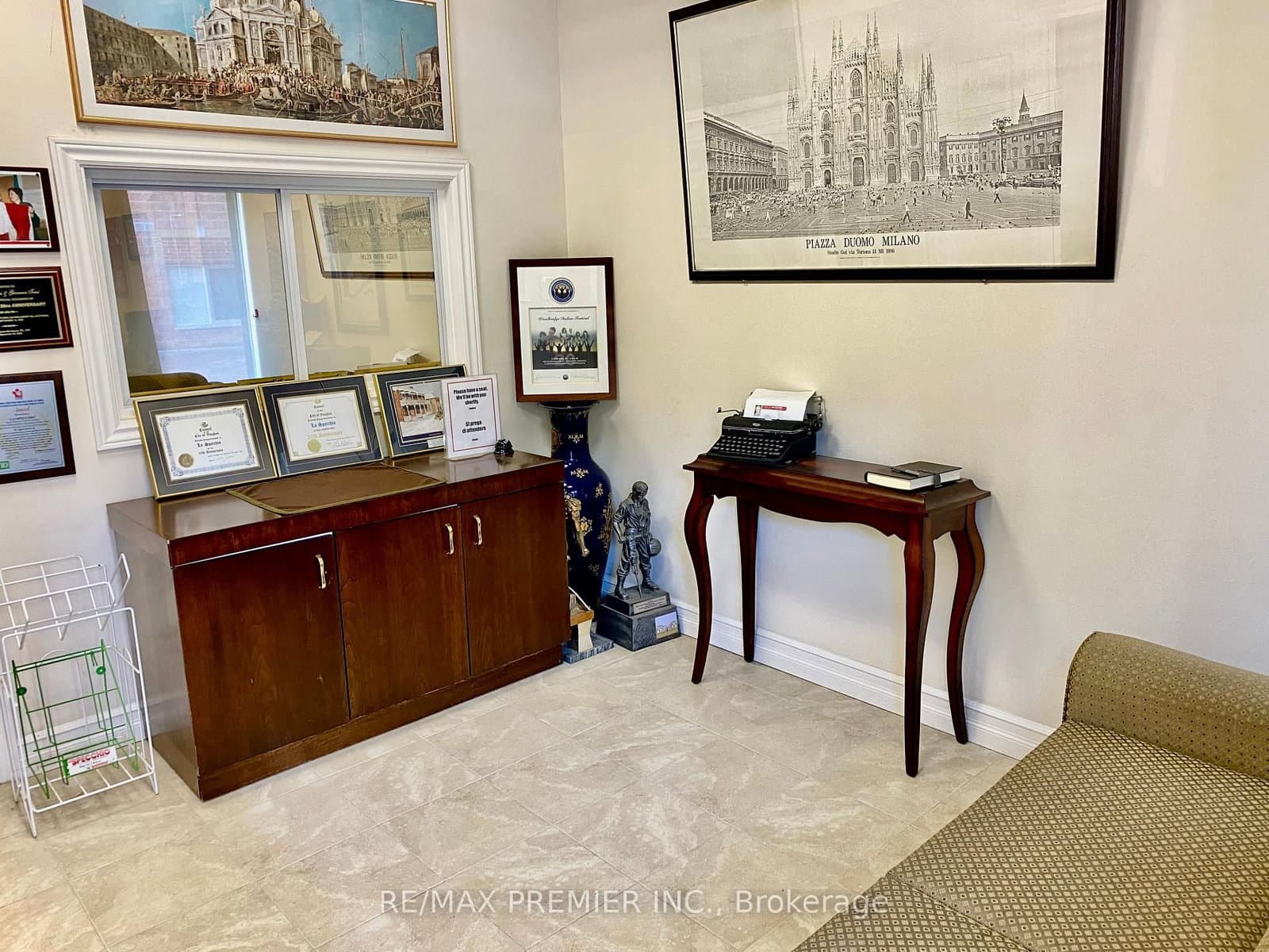 140 Woodbridge Avenue, Unit Au 8 & 9 thumbnail 3