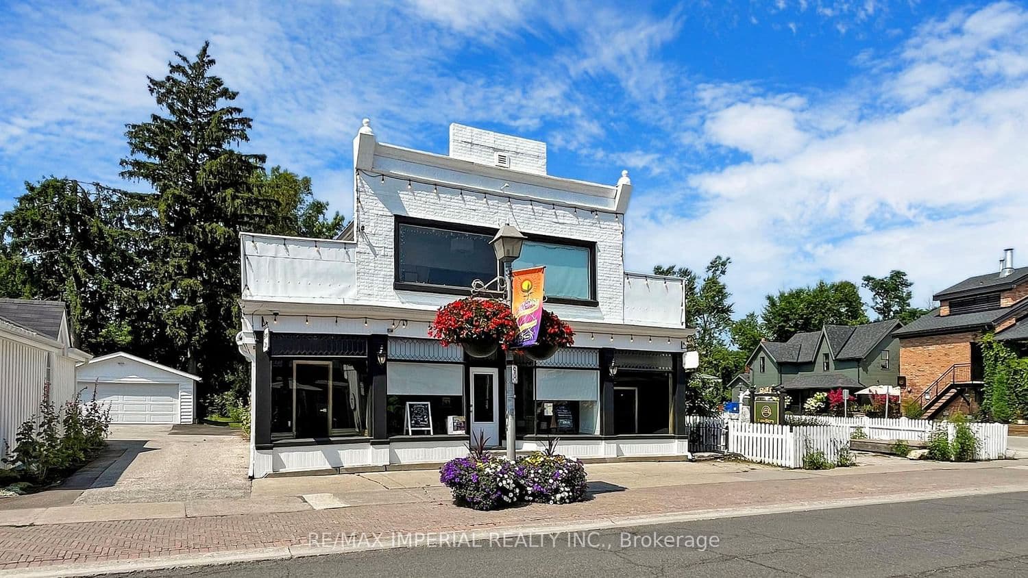 156 Main St Unionville thumbnail 3
