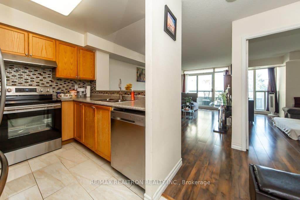 5 Emerald Lane, Unit 306 thumbnail 25