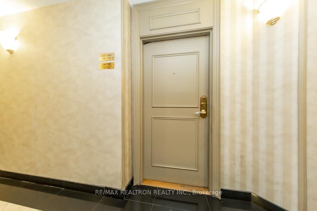 5 Emerald Lane, Unit 306 thumbnail 8
