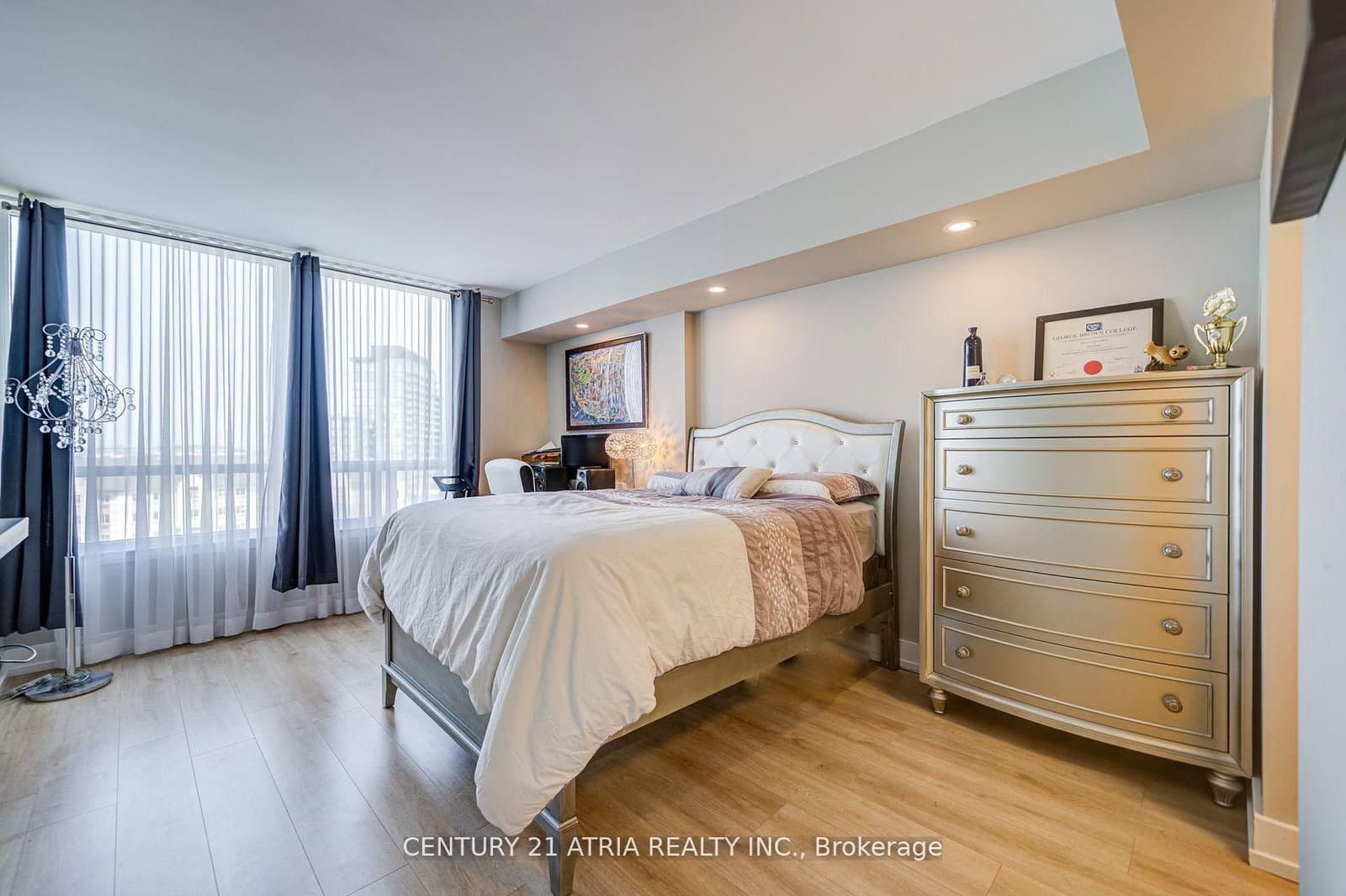 120 Promenade Circle, Unit 909 thumbnail 29