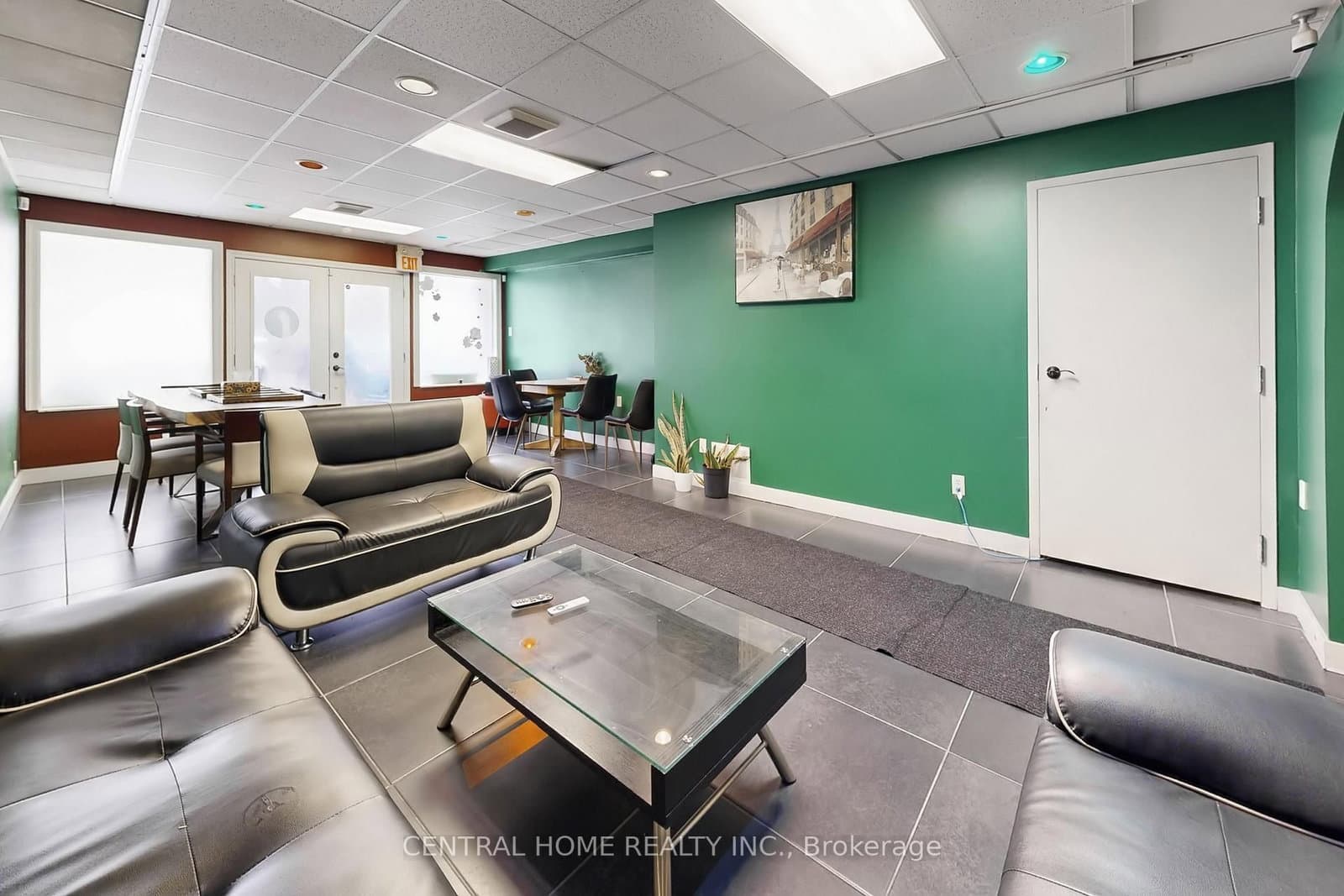15231 Yonge Street thumbnail 16