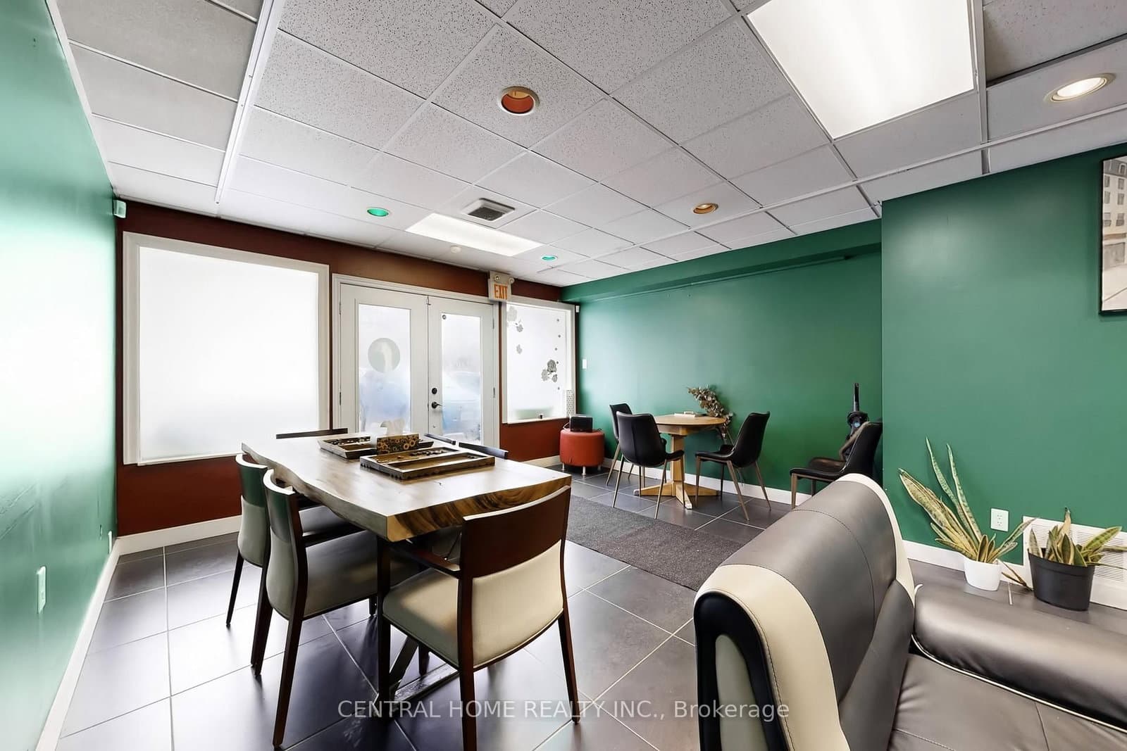 15231 Yonge Street thumbnail 17