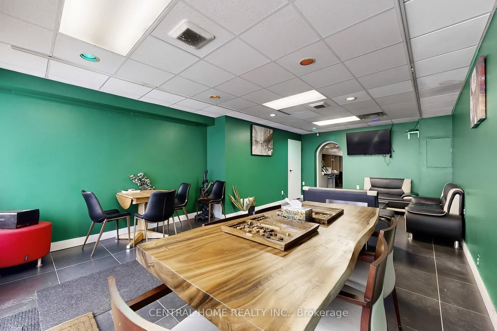 15231 Yonge Street thumbnail 18