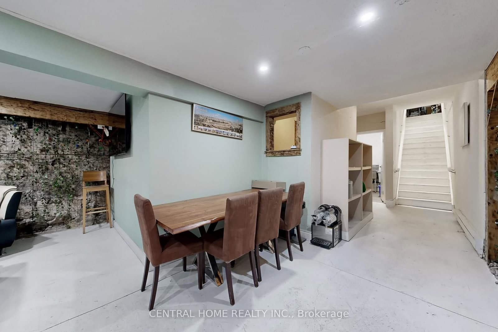 15231 Yonge Street thumbnail 35