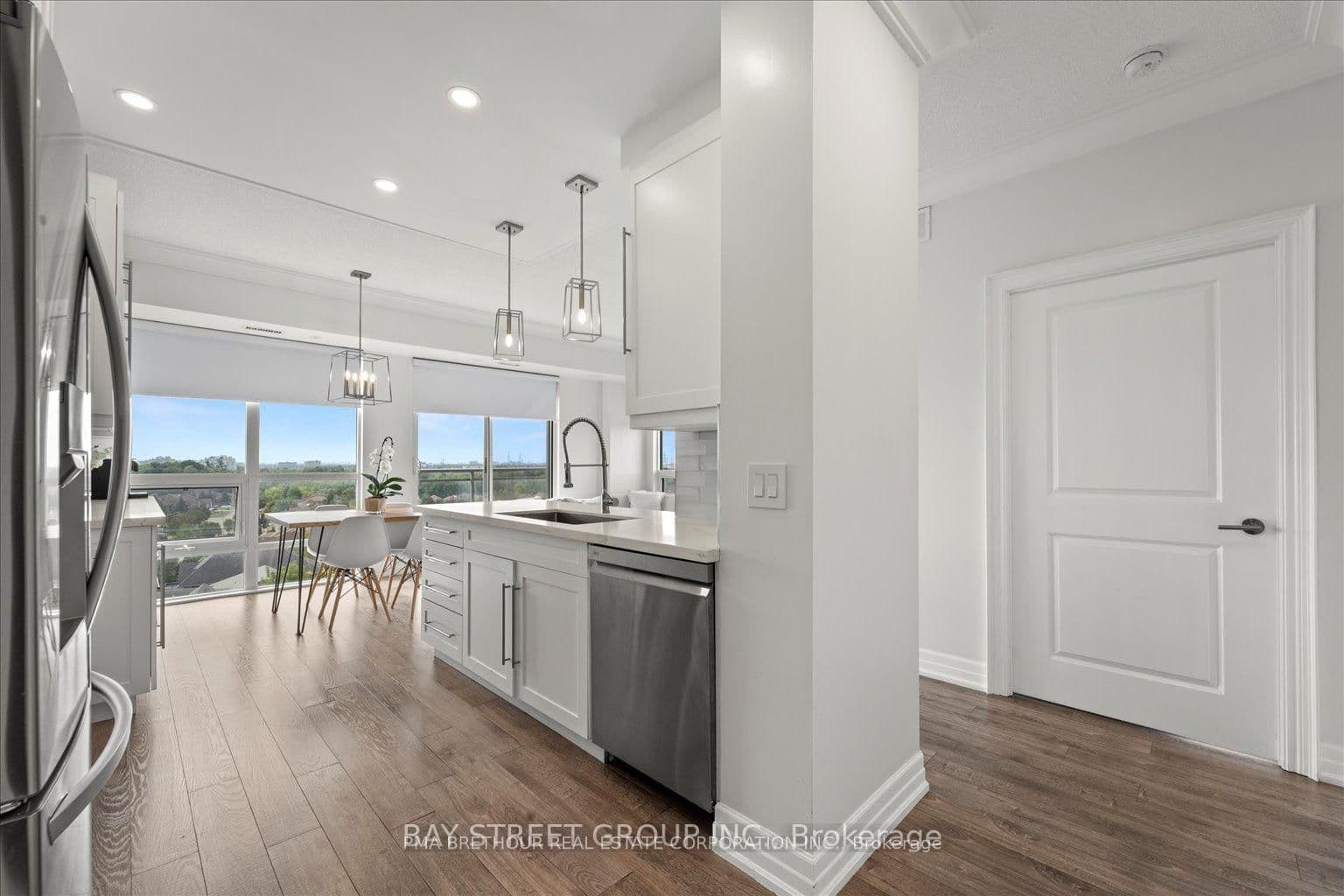 7730 Kipling Avenue, Unit 902 thumbnail 4