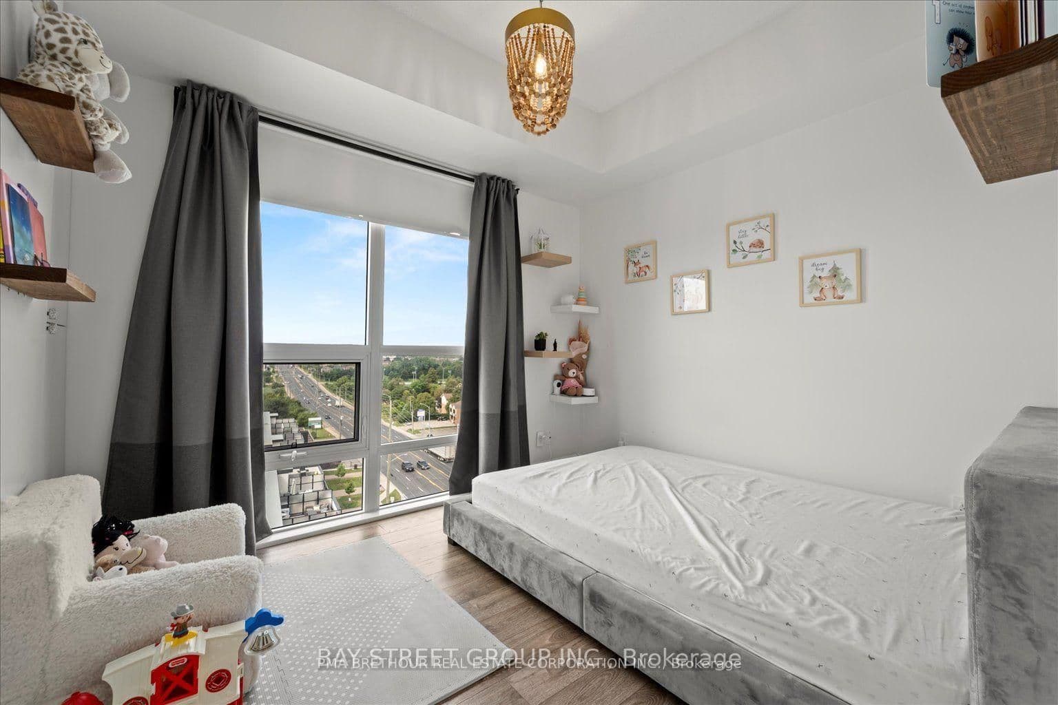 7730 Kipling Avenue, Unit 902 thumbnail 9