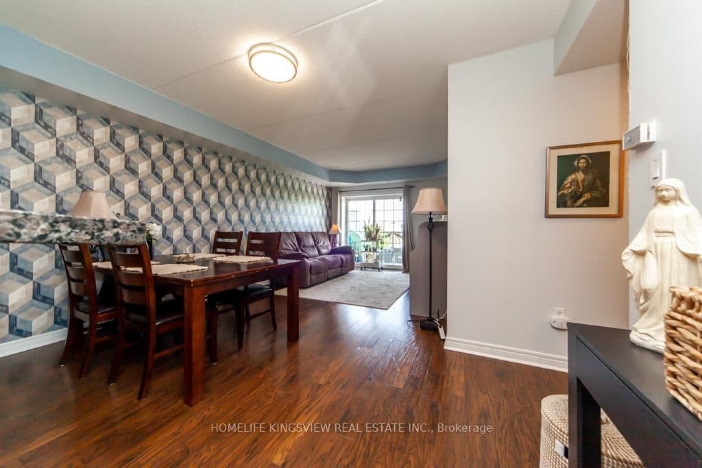 7428 Markham Road, Unit 301 thumbnail 4