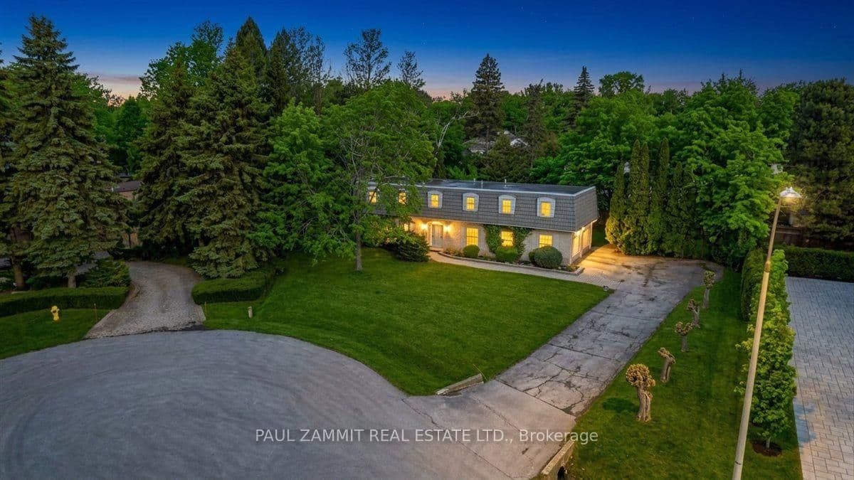 8 Lafayette Place - Image 1