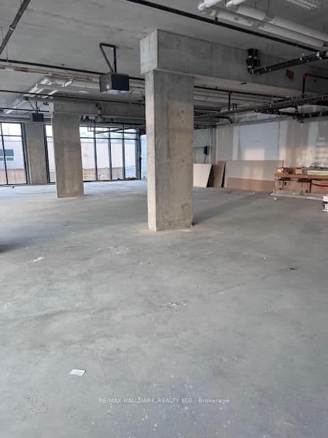 11611 Yonge Street, Unit 2 thumbnail 3