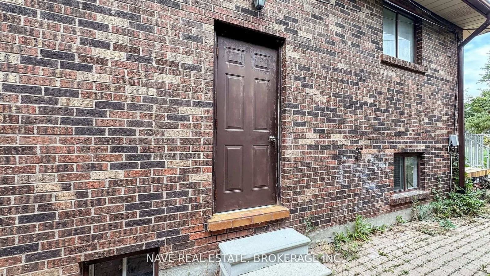 9747 Bathurst Street thumbnail 17