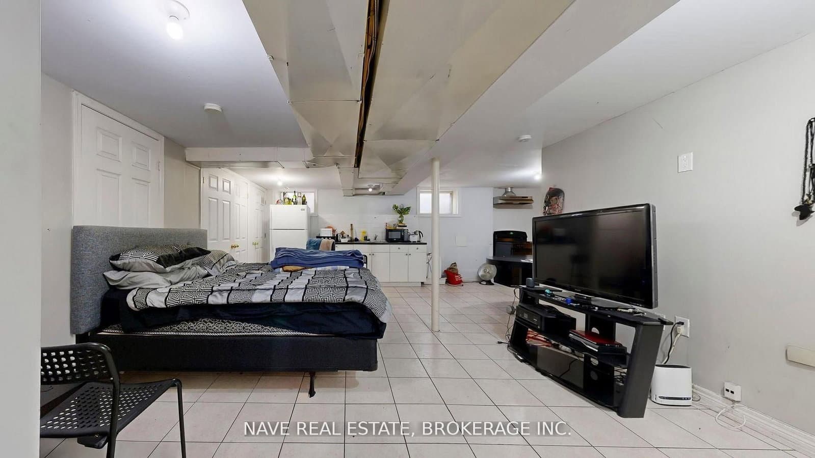 9747 Bathurst Street thumbnail 32