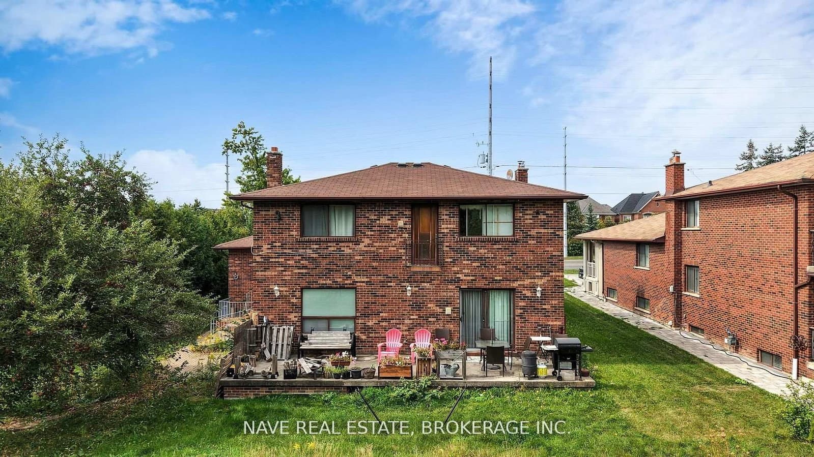 9747 Bathurst Street thumbnail 42