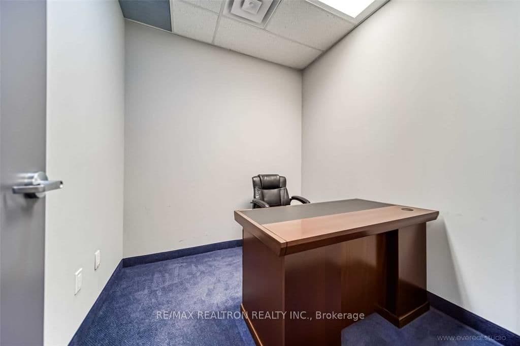 7191 Yonge Street, Unit 512 thumbnail 18