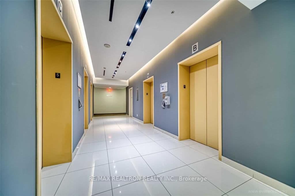7191 Yonge Street, Unit 512 thumbnail 5