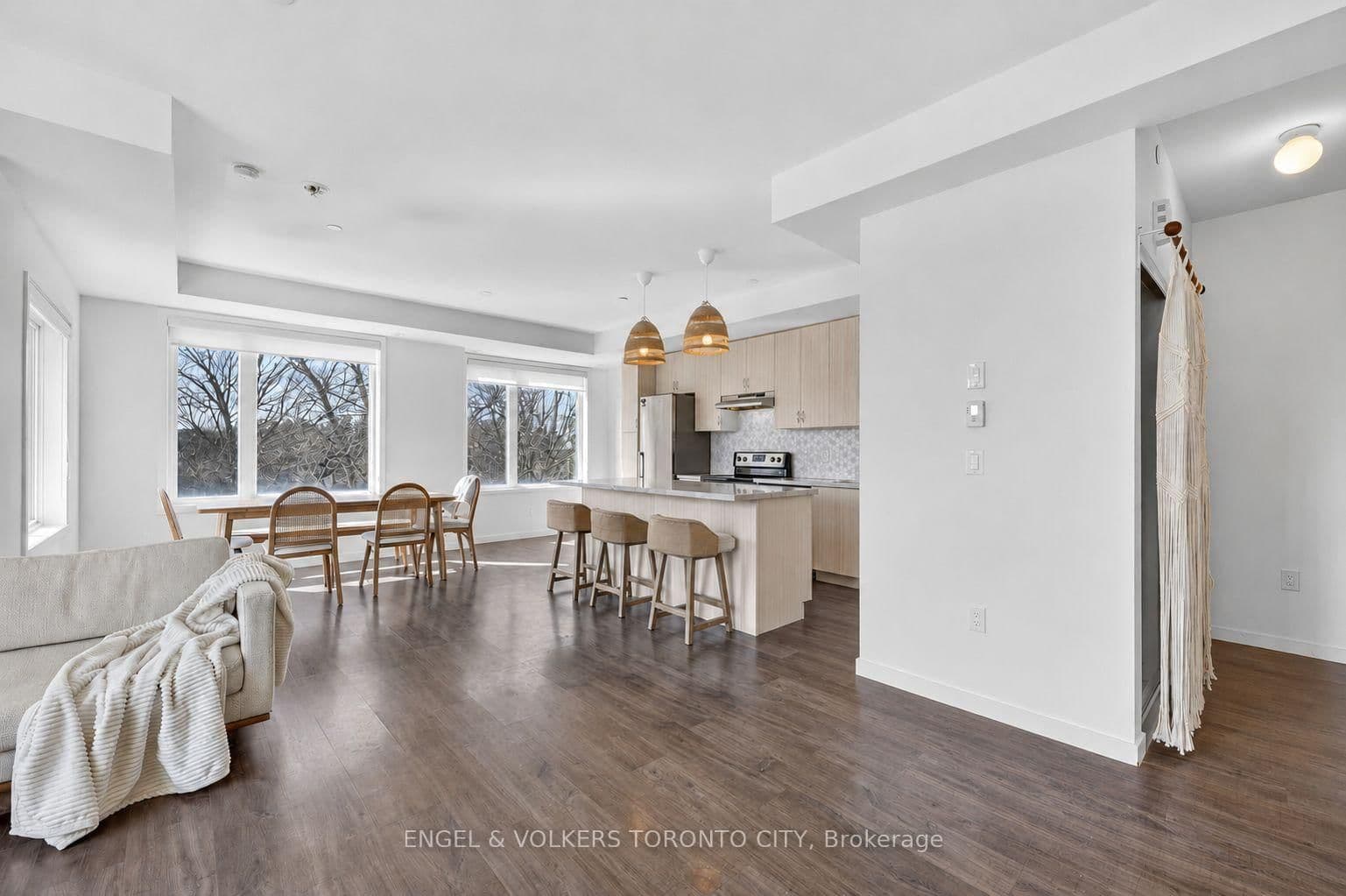 300 Alex Gardner Circle, Unit 42 thumbnail 22