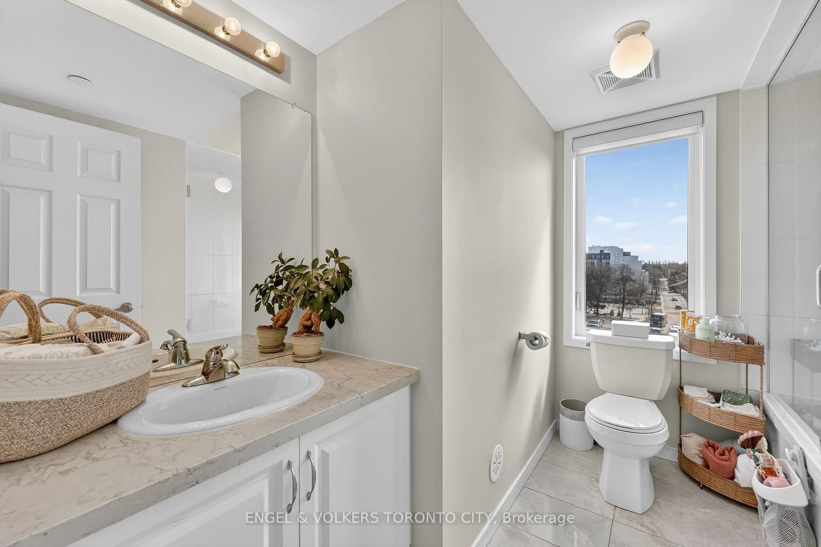 300 Alex Gardner Circle, Unit 42 thumbnail 30