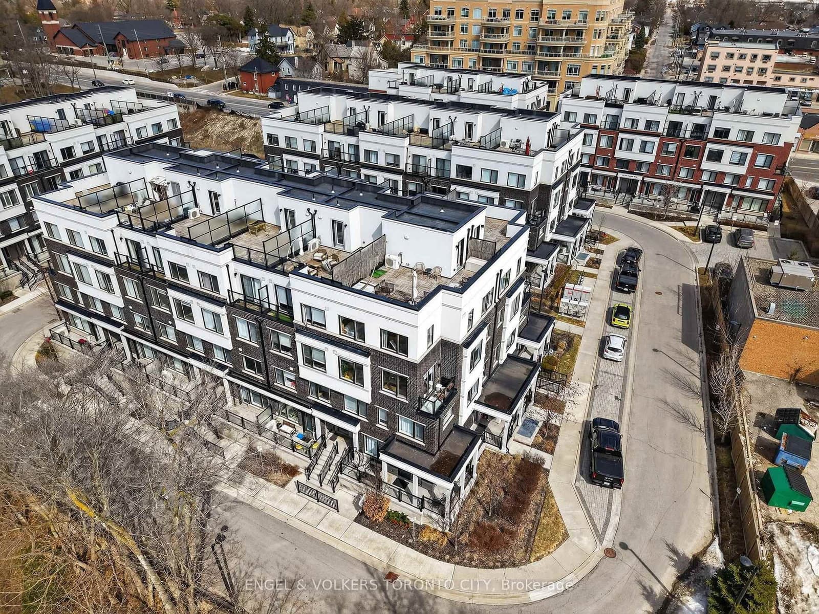 300 Alex Gardner Circle, Unit 42 thumbnail 40