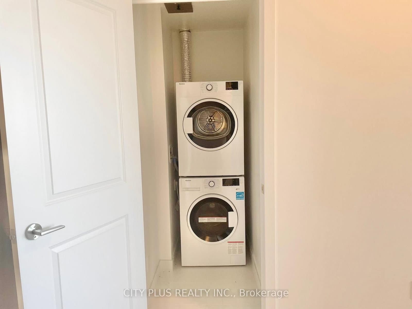 50 Upper Mall Way, Unit B-2609 thumbnail 11