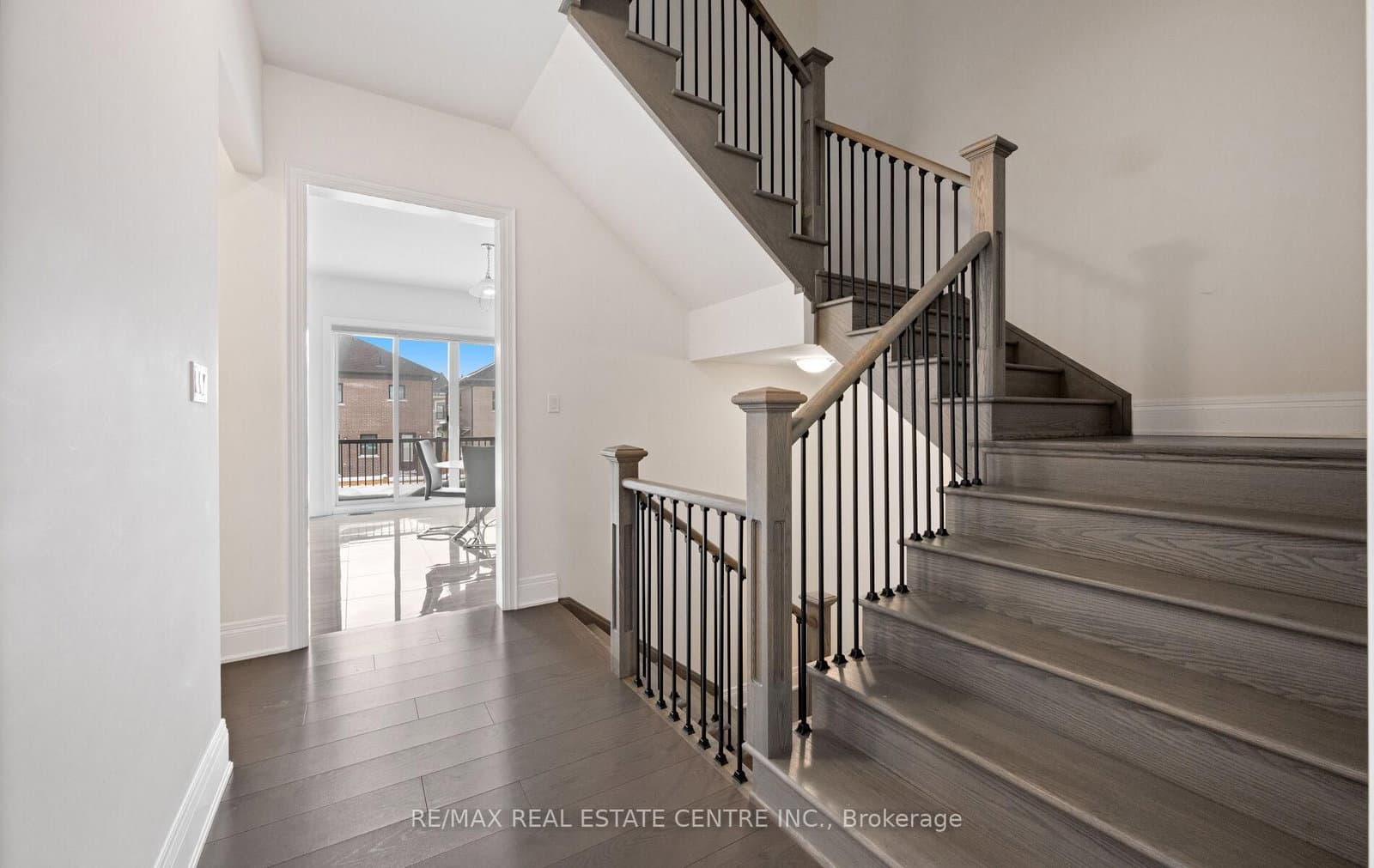 160 Wainfleet Crescent thumbnail 12