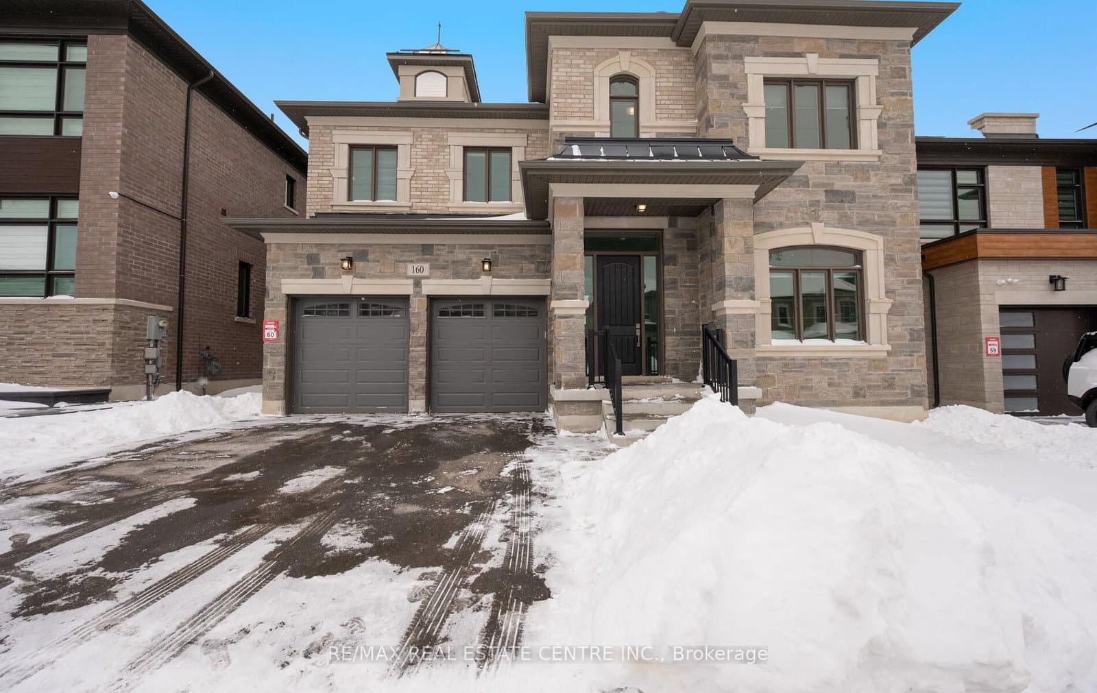 160 Wainfleet Crescent thumbnail 2