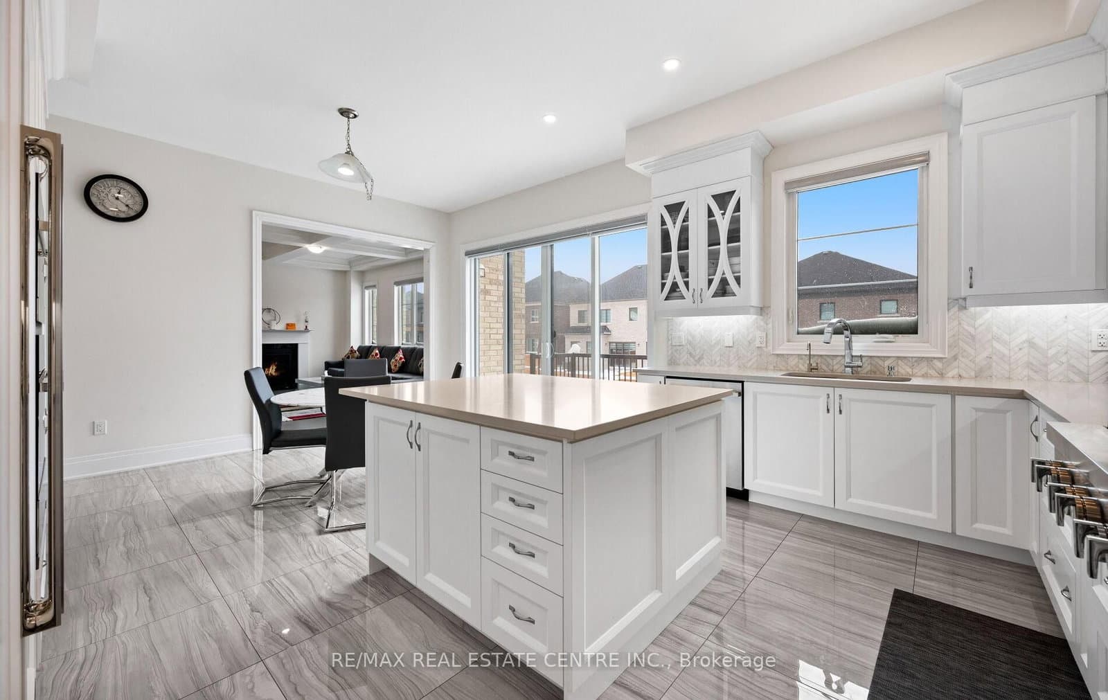 160 Wainfleet Crescent thumbnail 27