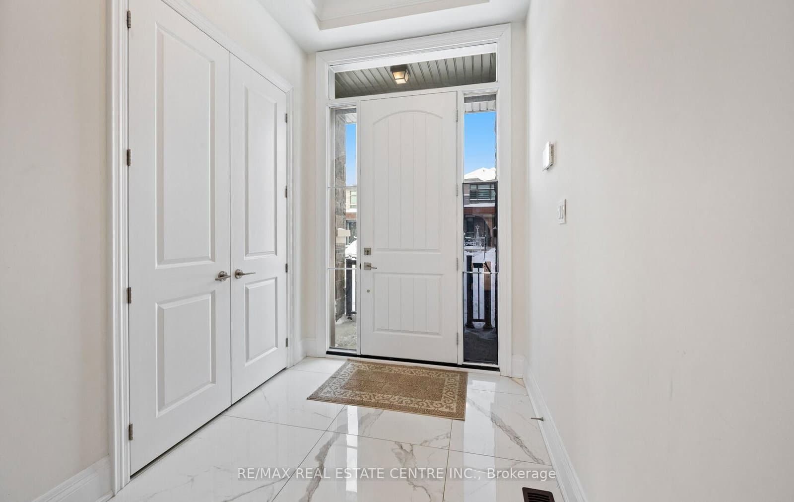 160 Wainfleet Crescent thumbnail 3