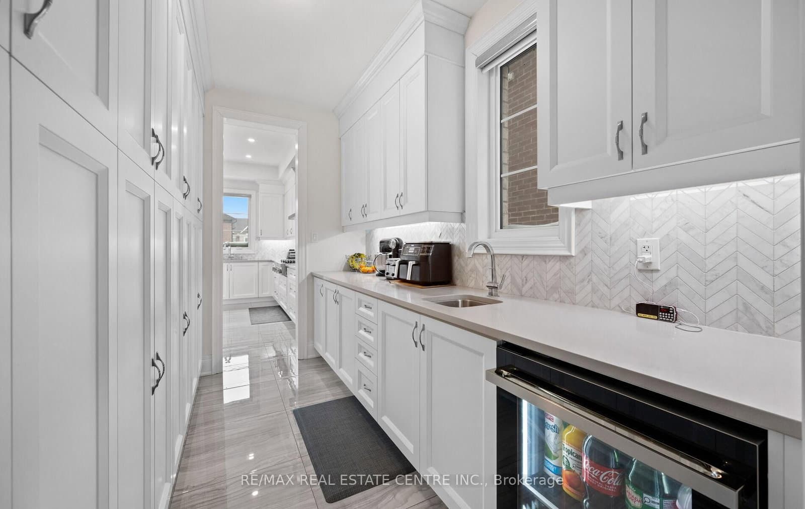 160 Wainfleet Crescent thumbnail 31