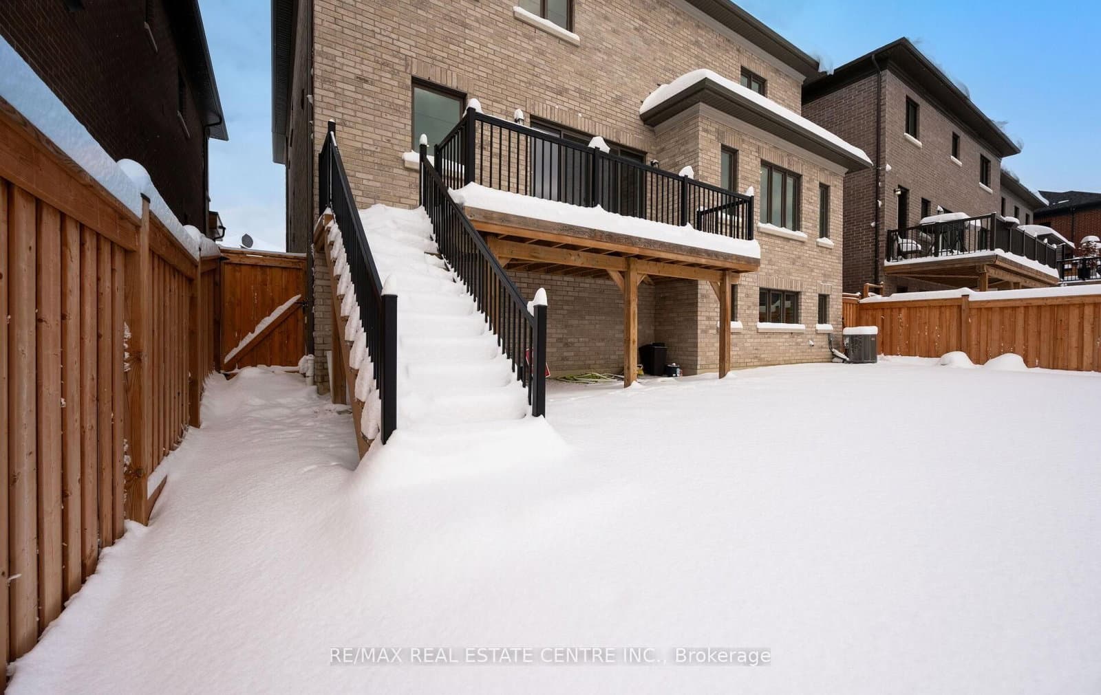 160 Wainfleet Crescent thumbnail 48