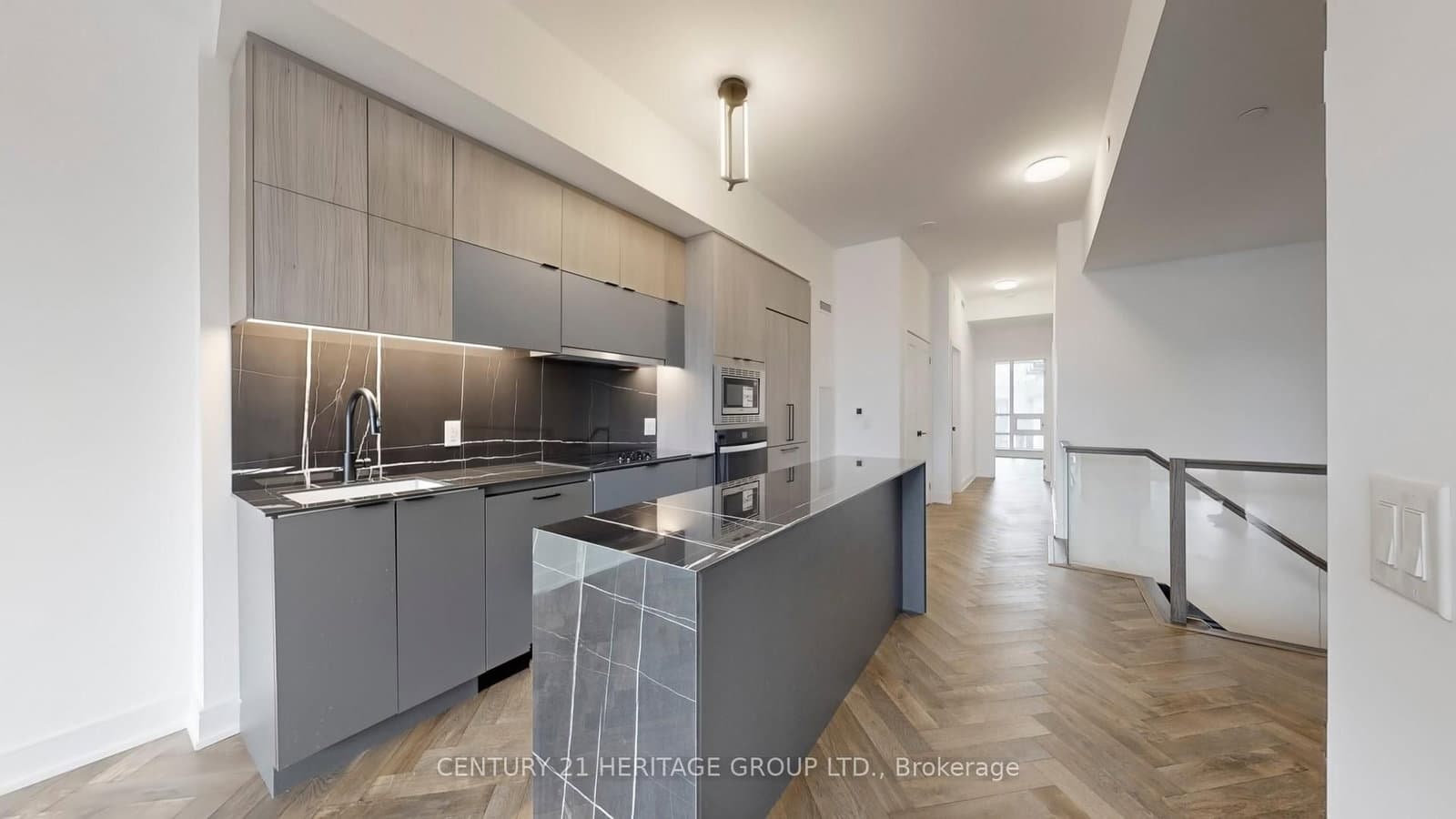 8888 YONGE Street, Unit 103 L/W thumbnail 14