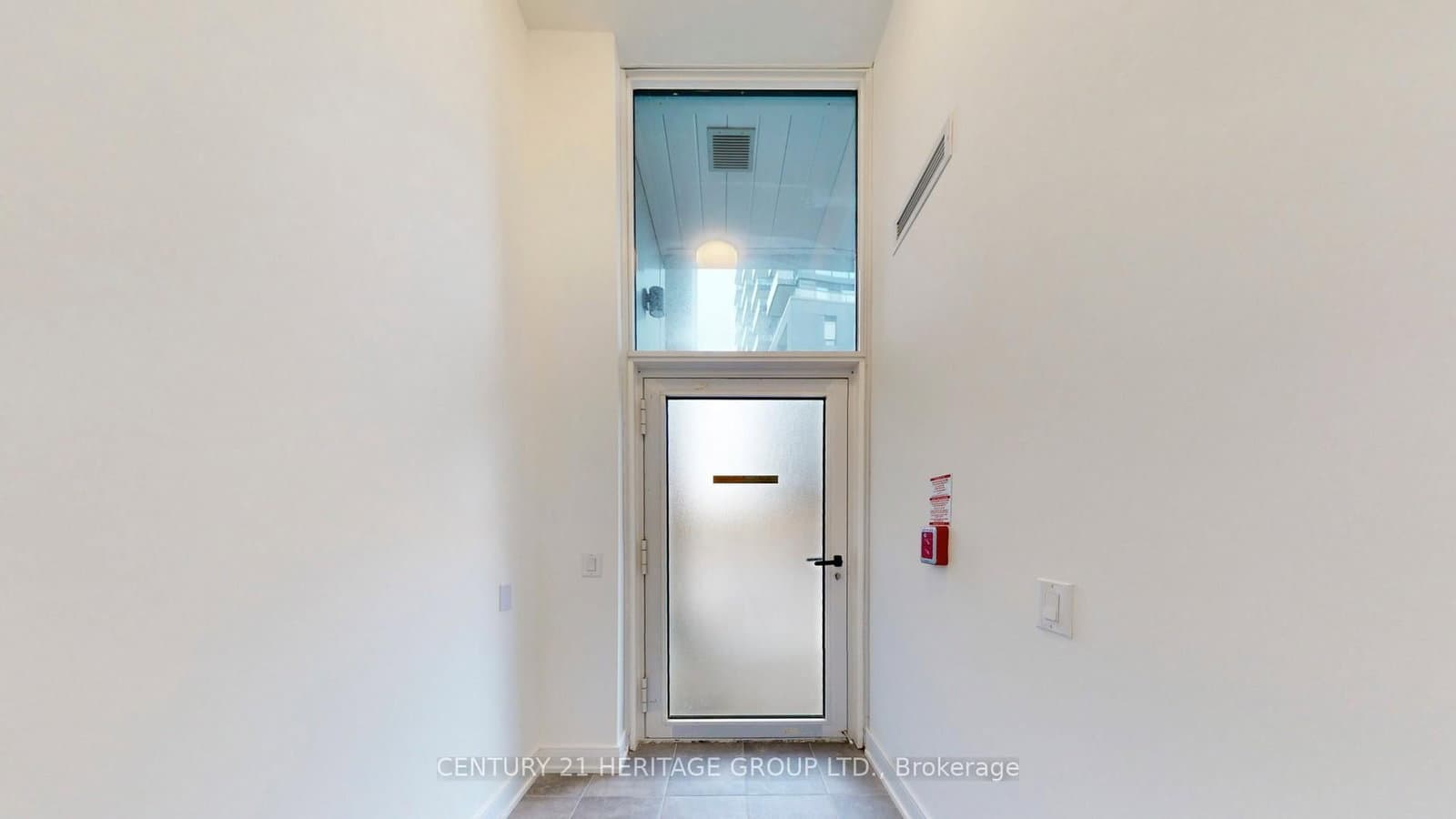 8888 YONGE Street, Unit 103 L/W thumbnail 19