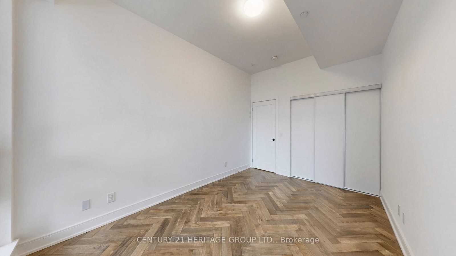 8888 YONGE Street, Unit 103 L/W thumbnail 22