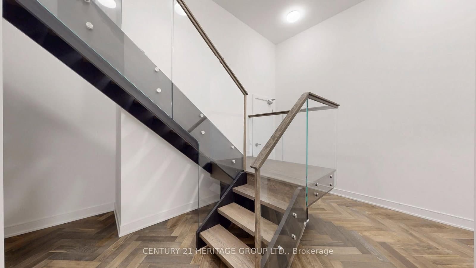 8888 YONGE Street, Unit 103 L/W thumbnail 29