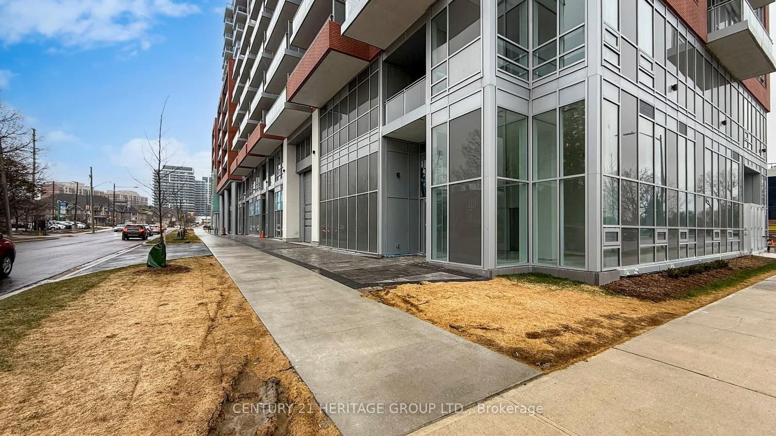 8888 YONGE Street, Unit 103 L/W thumbnail 5