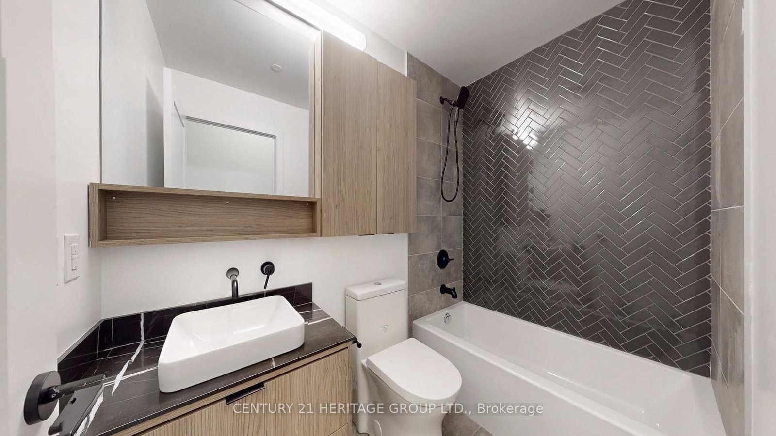 8888 YONGE Street, Unit 103 W/L thumbnail 27