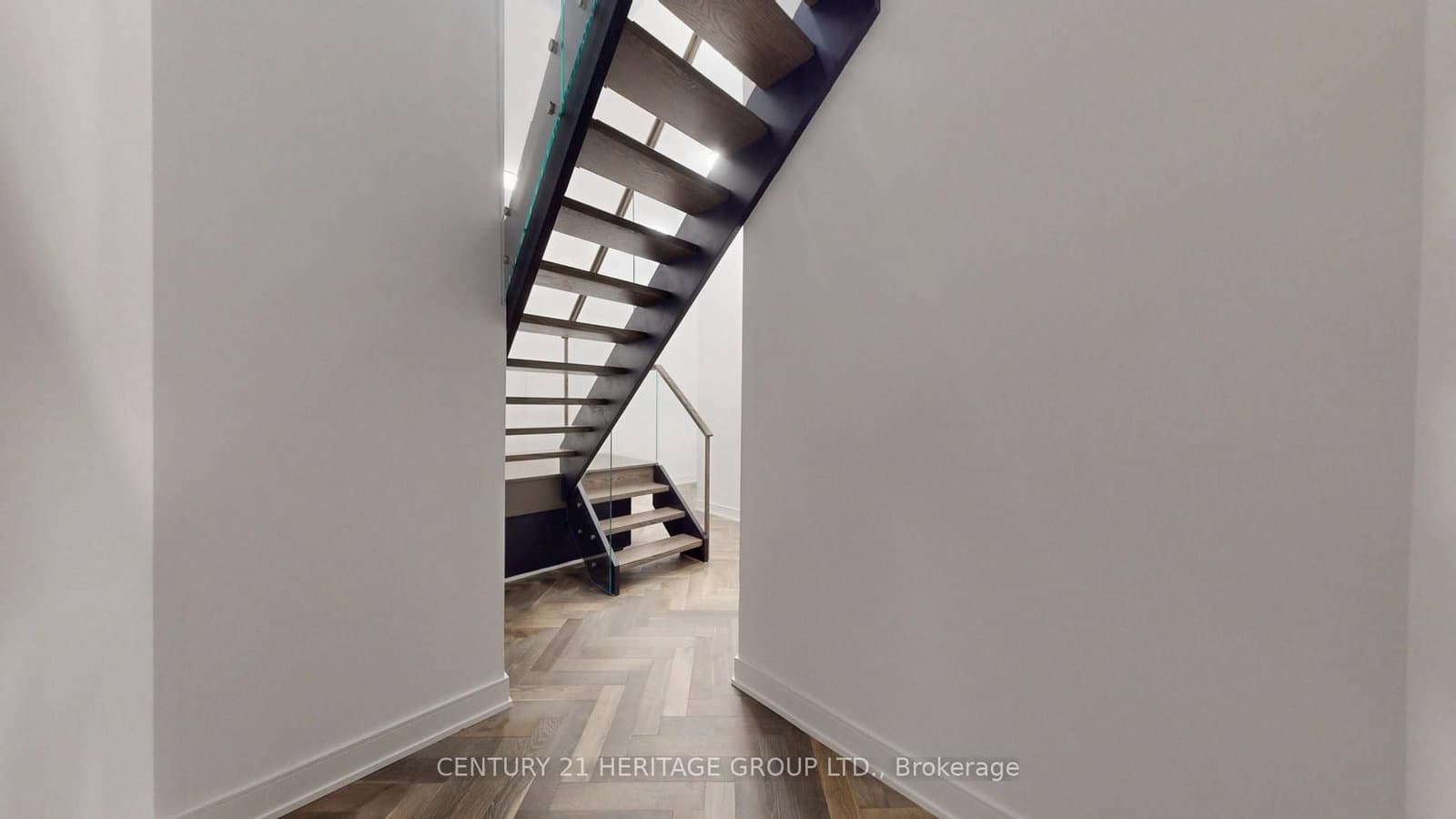 8888 YONGE Street, Unit 103 W/L thumbnail 39
