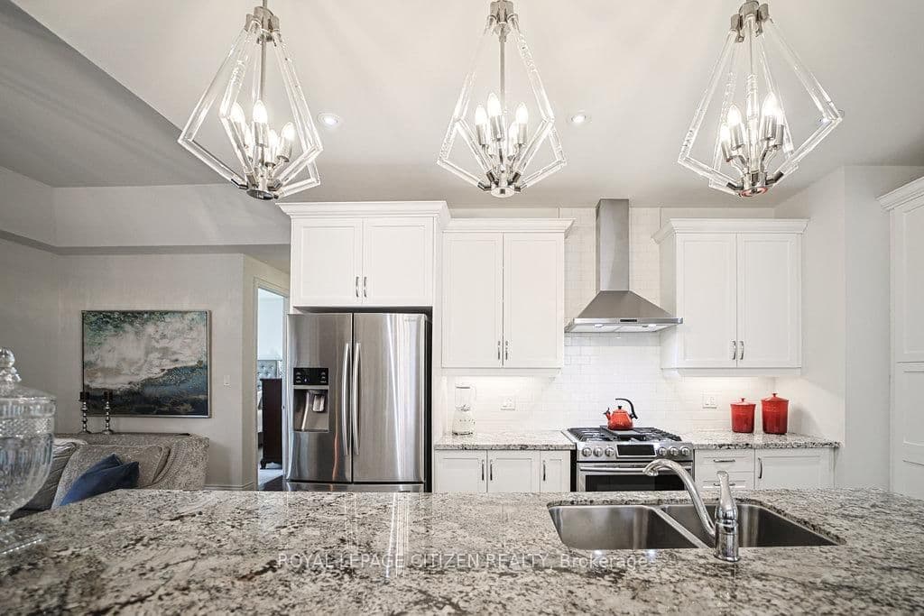 19 Westmount Drive thumbnail 13