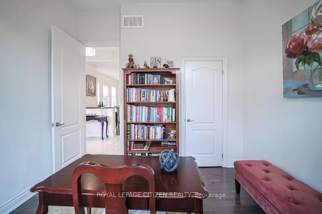 19 Westmount Drive thumbnail 16
