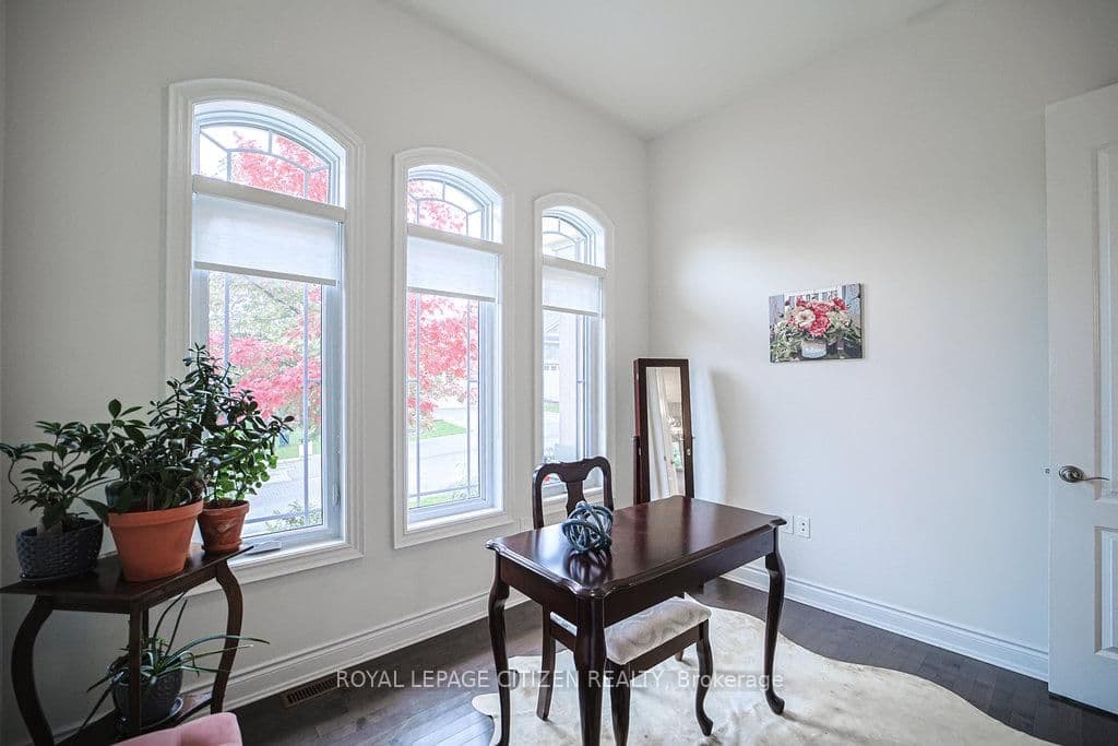 19 Westmount Drive thumbnail 17